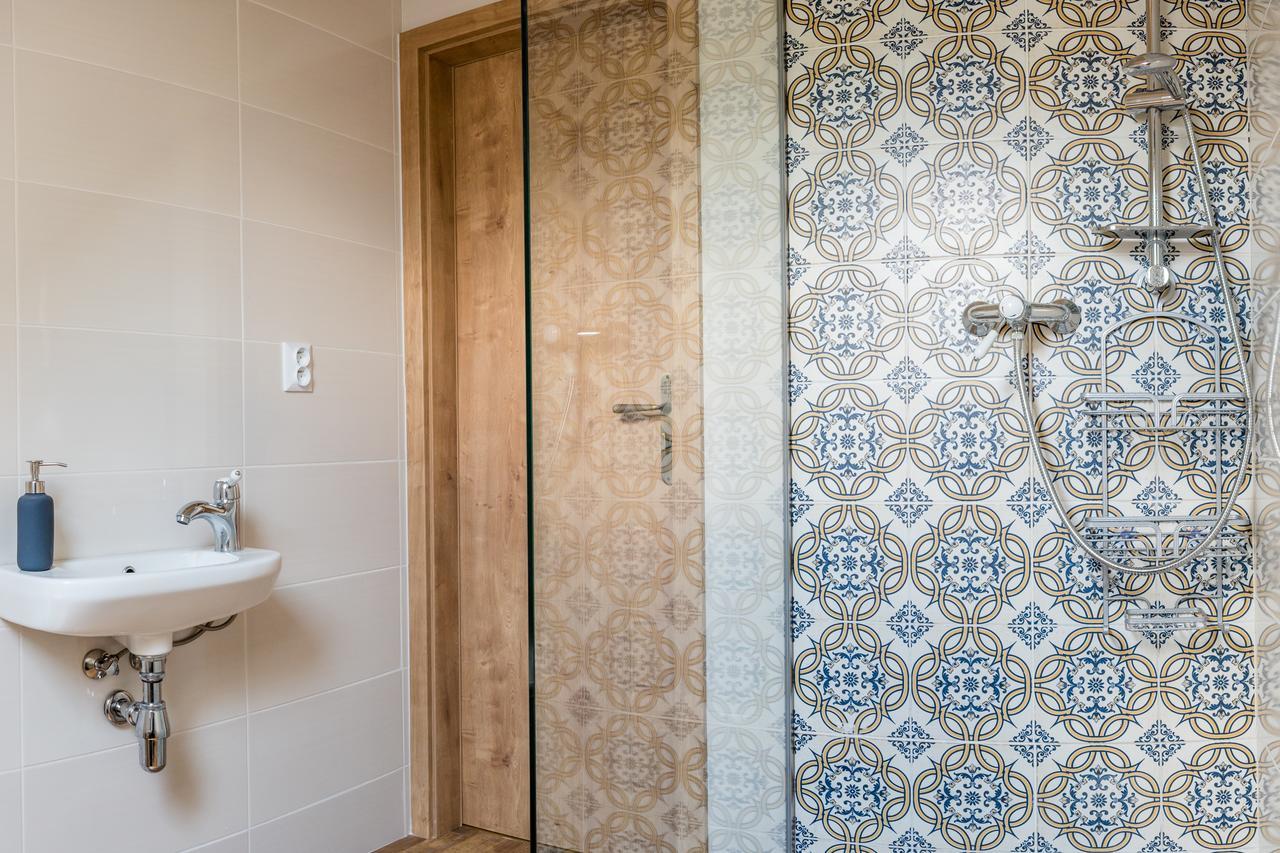 U Cmelaku Hotell Červená Voda Exteriör bild